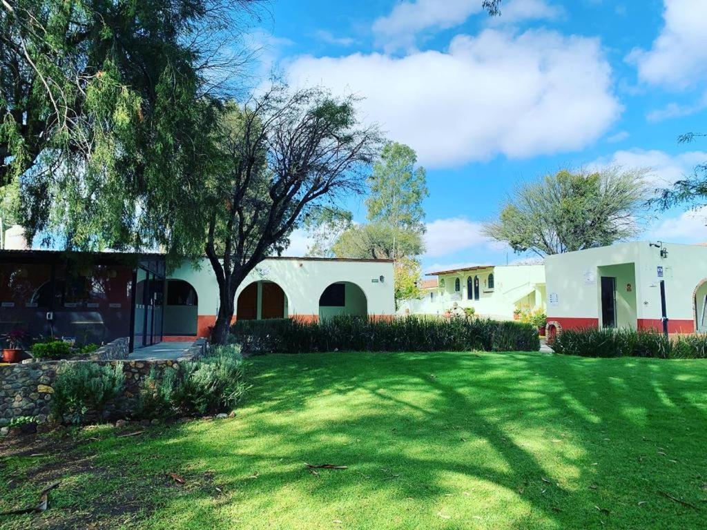 Hotel Rv Park San Ramon サン・ミゲル・デ・アジェンデ エクステリア 写真