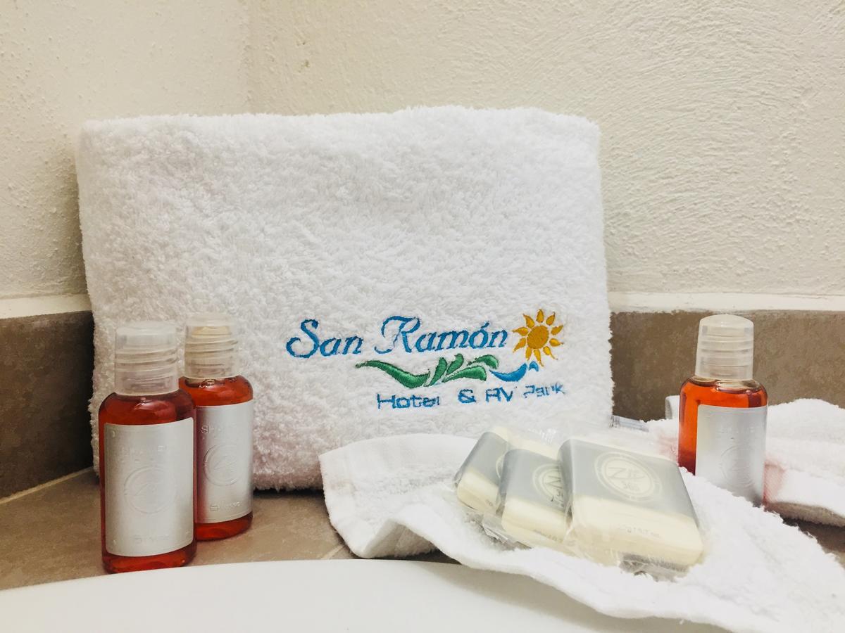 Hotel Rv Park San Ramon サン・ミゲル・デ・アジェンデ エクステリア 写真